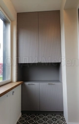 шкаф из лдсп с серыми фасадами