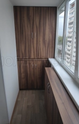 встроенный навесной шкаф на балкон из лдсп