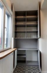 Шкаф многофункциональный серый с распашными дверями